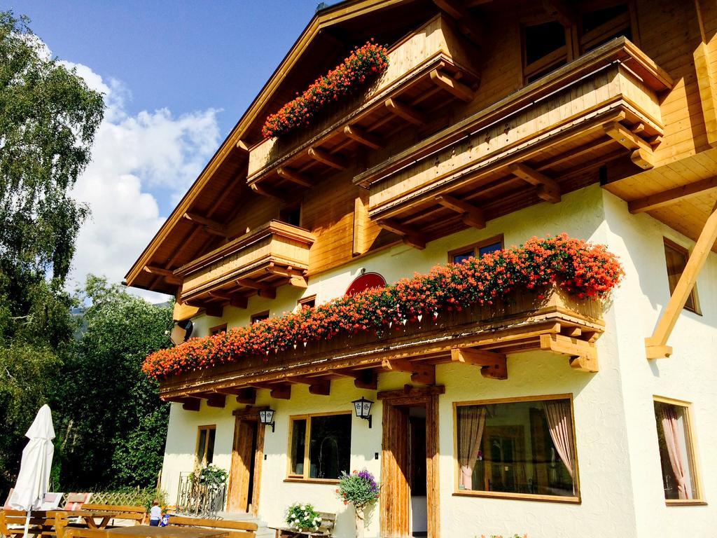 Pension Enzian Saalbach-Hinterglemm Exterior photo