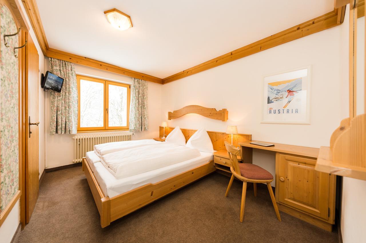 Pension Enzian Saalbach-Hinterglemm Exterior photo