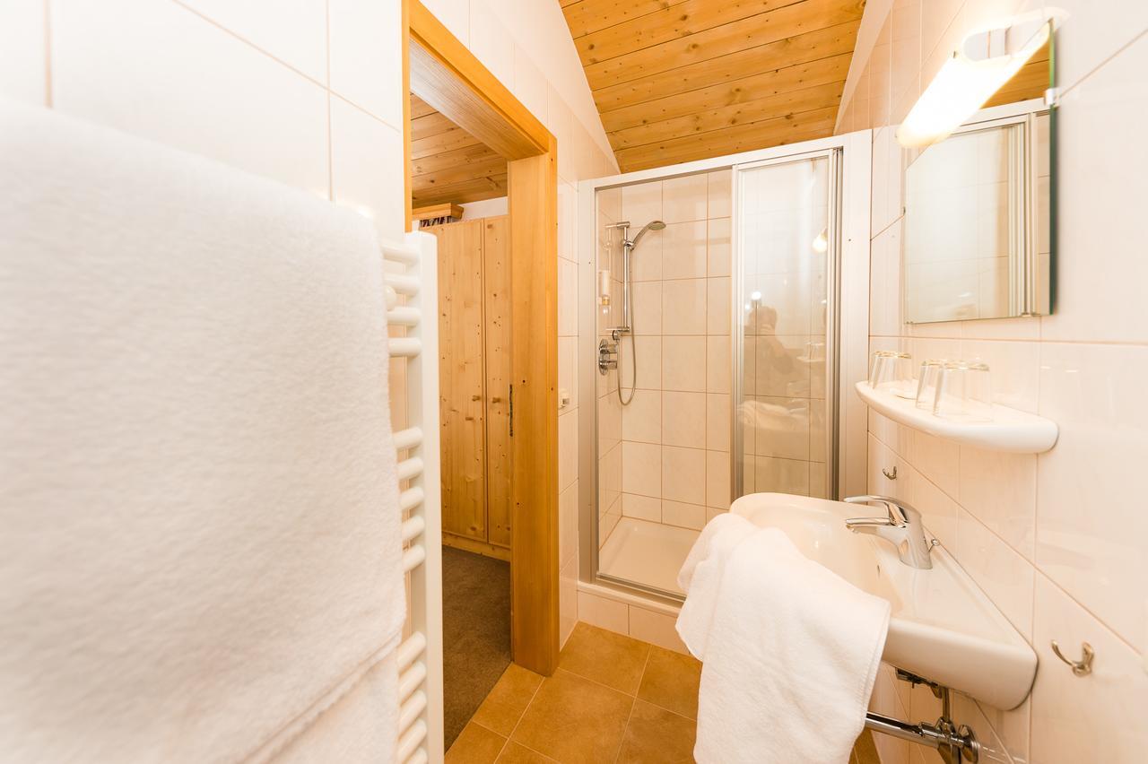 Pension Enzian Saalbach-Hinterglemm Exterior photo